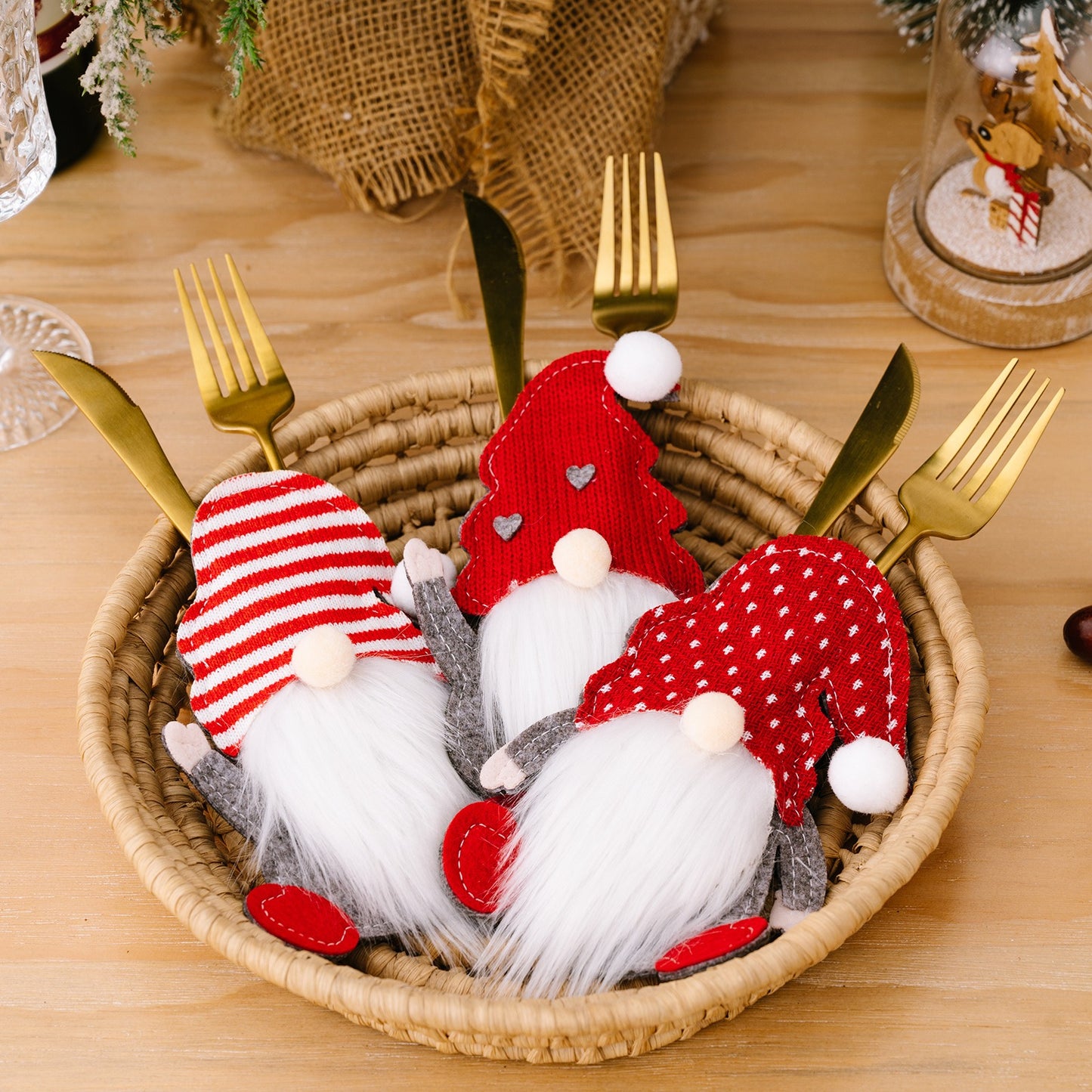 New Christmas Decorative Products Dwarf Knife and Fork Set Faceless Old Man Knife and Fork Bag Rudolf Tableware Set