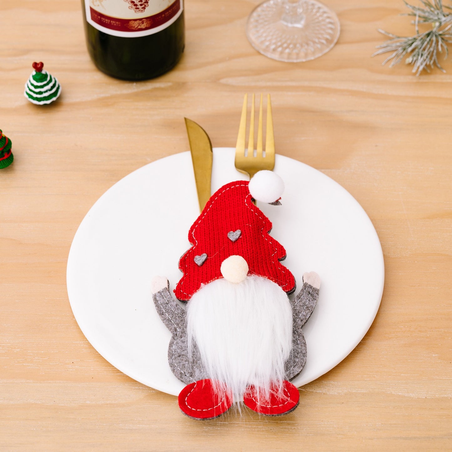 New Christmas Decorative Products Dwarf Knife and Fork Set Faceless Old Man Knife and Fork Bag Rudolf Tableware Set