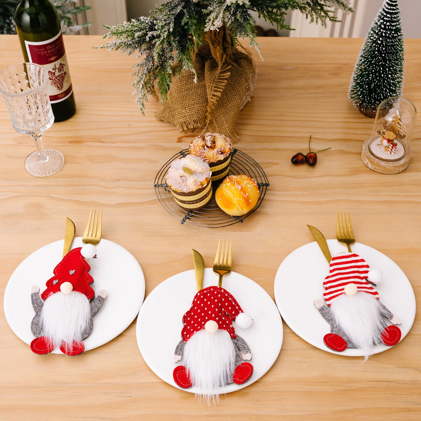 New Christmas Decorative Products Dwarf Knife and Fork Set Faceless Old Man Knife and Fork Bag Rudolf Tableware Set