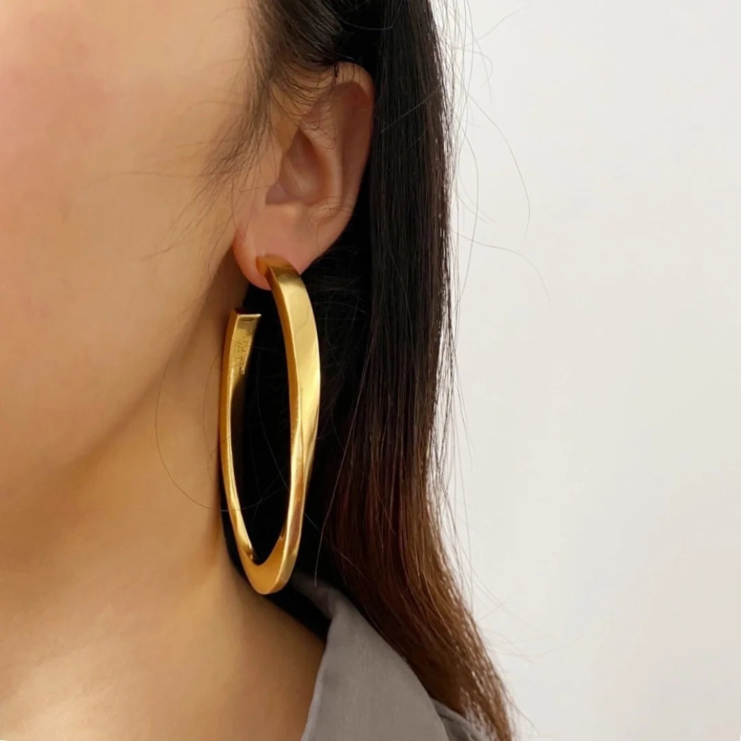 Fashion brand famous designer new trend of minimalist high-grade brass gold-plated oval ear bracelet