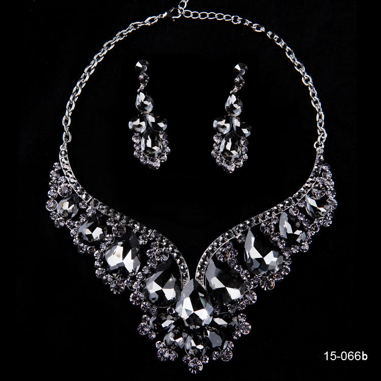Exaggerated Necklace Alloy Full Diamond Necklace Earring Set Exquisite Zircon Stage Bride Wedding Dress Accessories